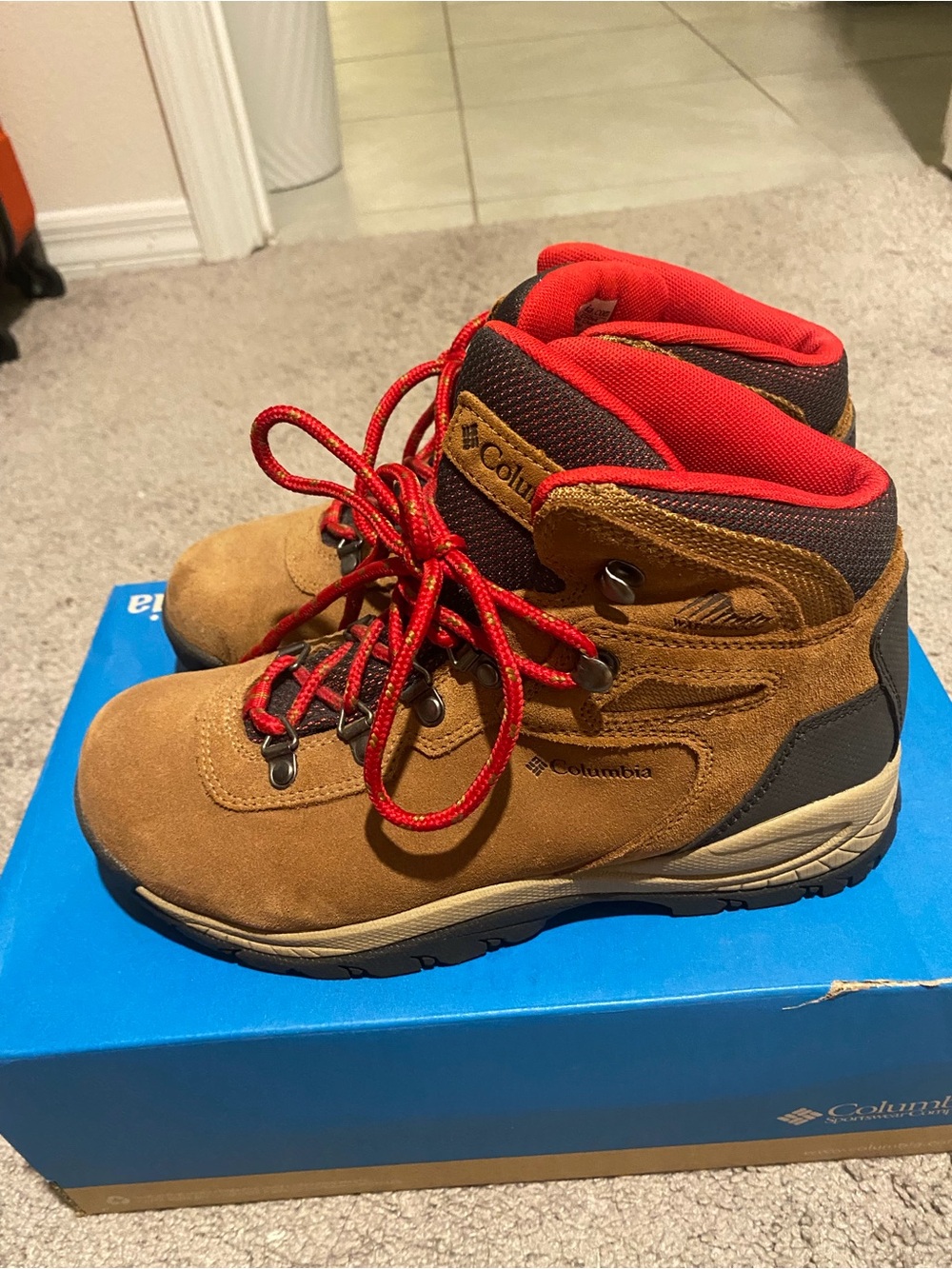 Columbia Women’s Tan Suede Boots with Red Accents - Picture 2 of 5